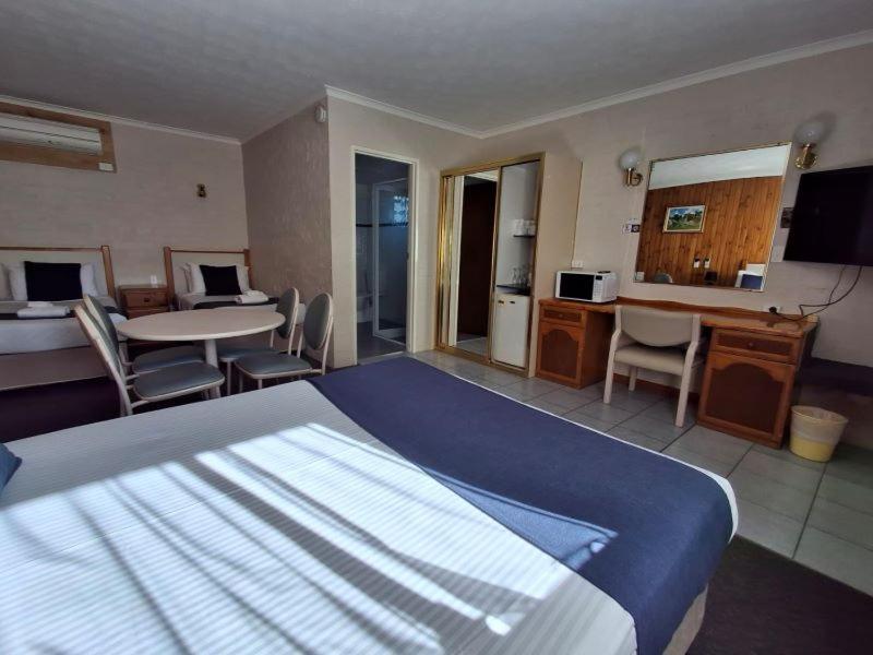 Blue Diamond Motor Inn Dubbo Esterno foto