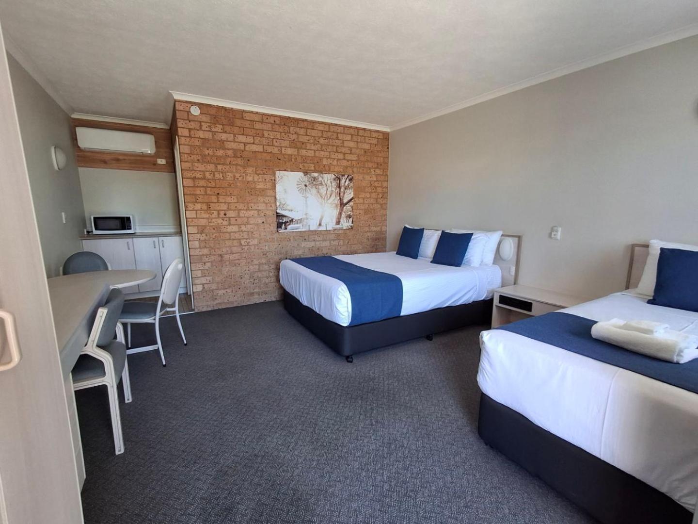 Blue Diamond Motor Inn Dubbo Esterno foto