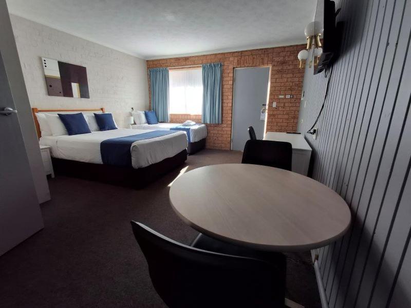 Blue Diamond Motor Inn Dubbo Esterno foto