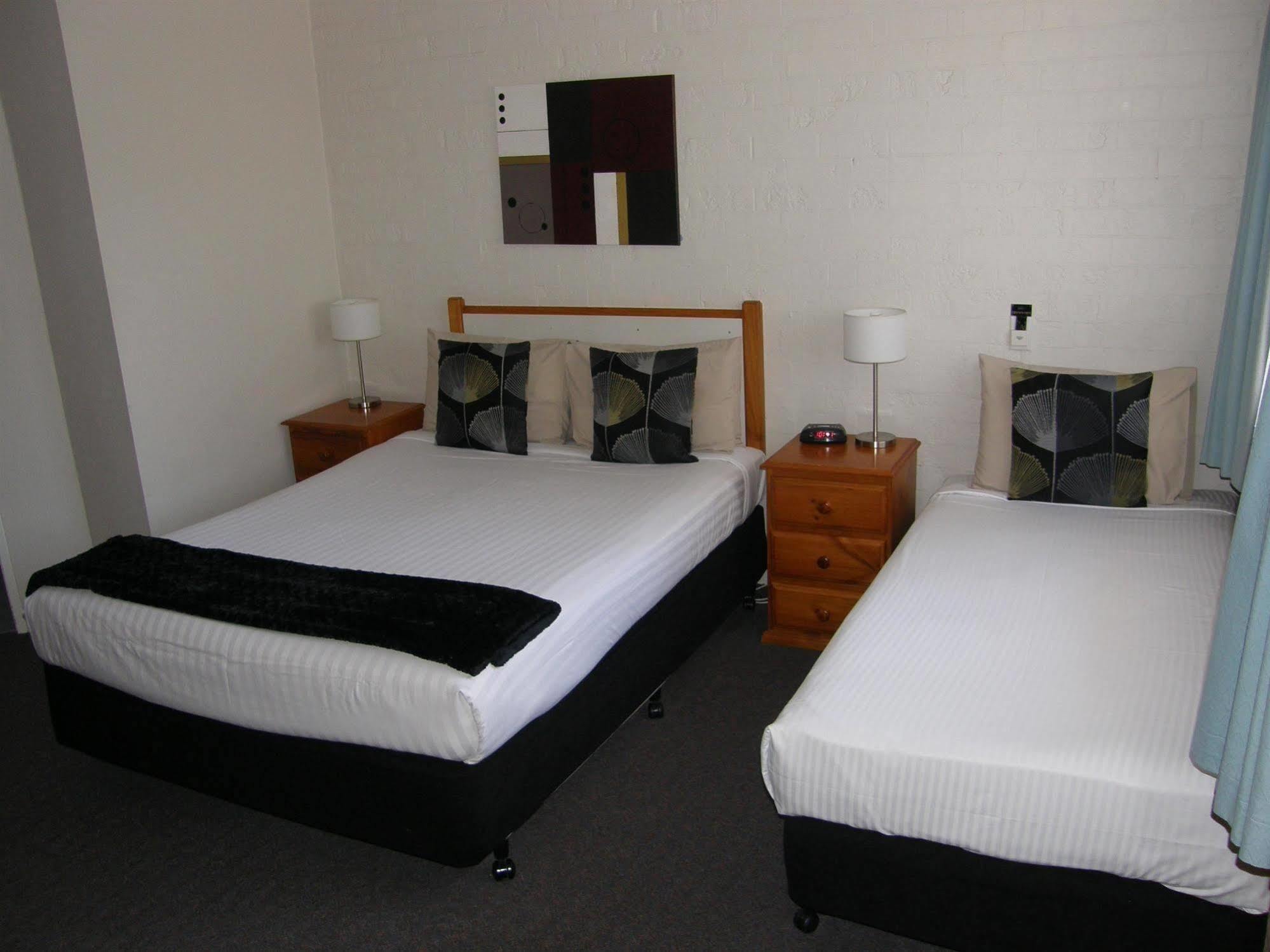 Blue Diamond Motor Inn Dubbo Esterno foto